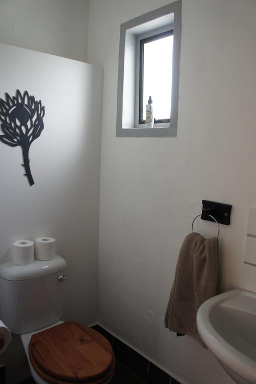 Cape Agulhas Backpackers Hostel Struisbaai Room photo