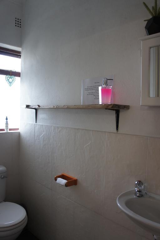Cape Agulhas Backpackers Hostel Struisbaai Exterior photo