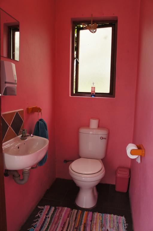 Cape Agulhas Backpackers Hostel Struisbaai Room photo